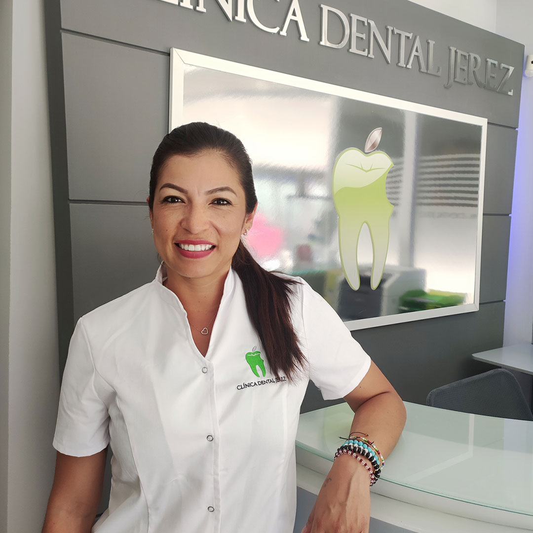 higienista-bucodental-clinica-dental-jerez